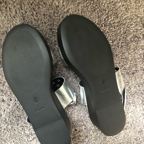 Steve Madden Radiate Studded Platform Sandal - Picture 4 of 4